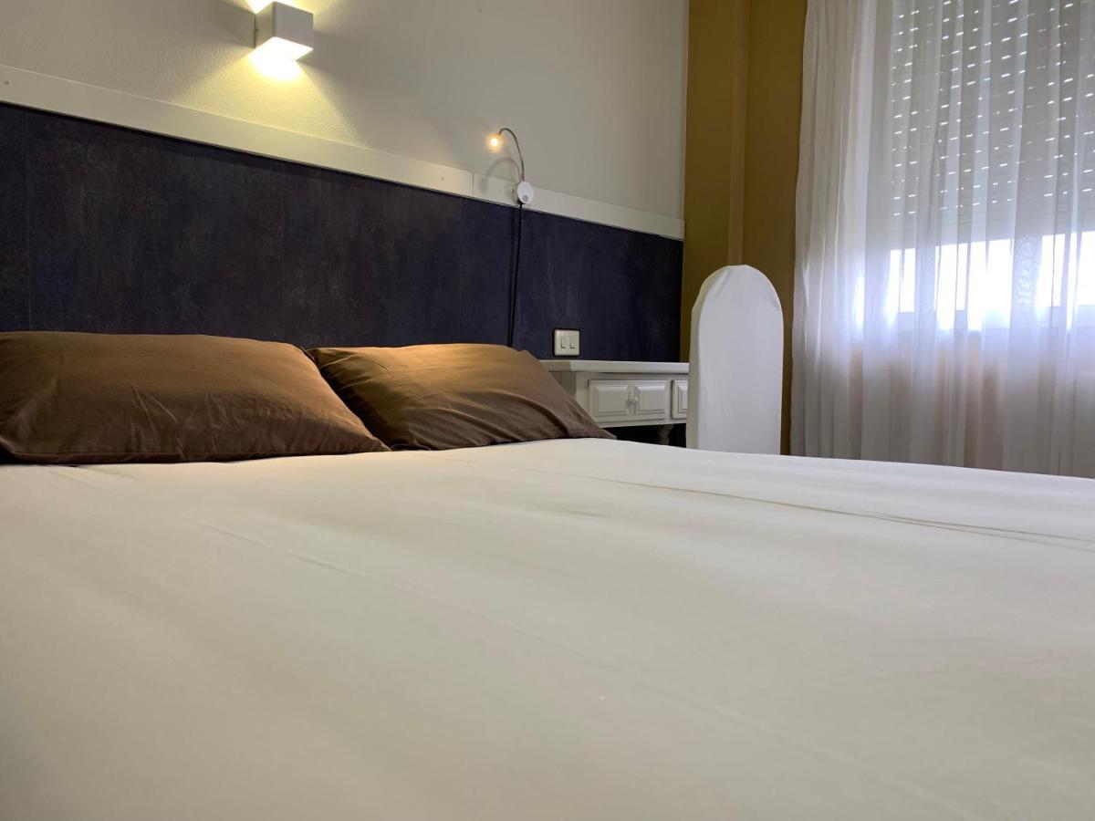 Hotel Los Olmos ลูโก ภายนอก รูปภาพ