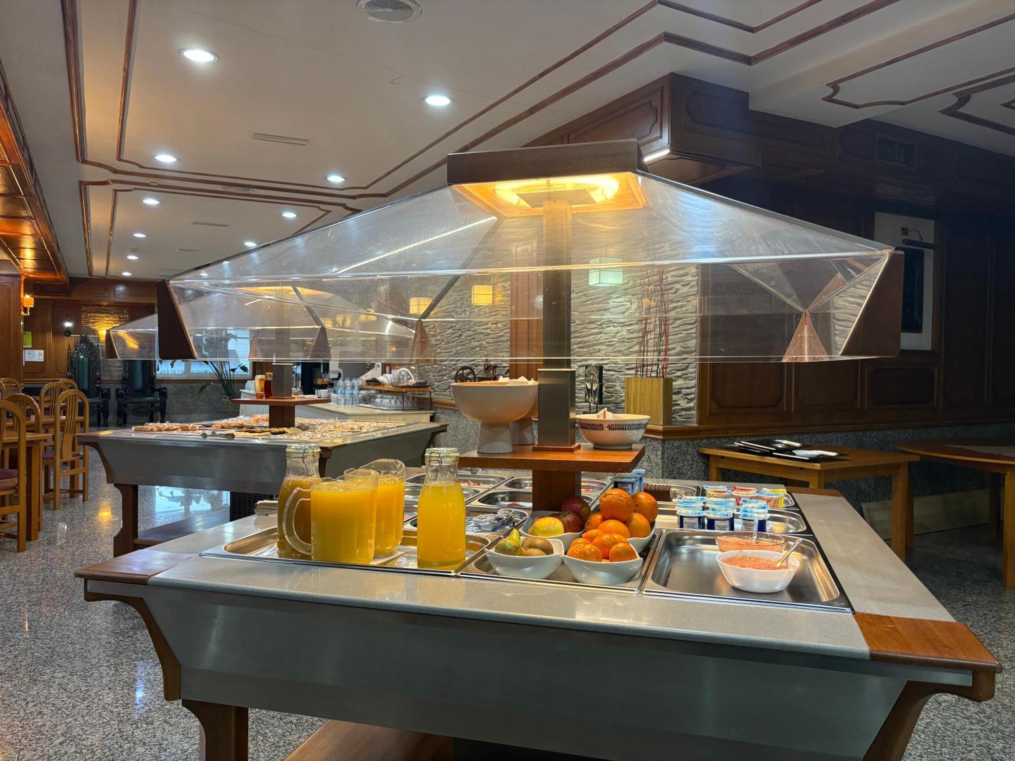 Hotel Los Olmos ลูโก ภายนอก รูปภาพ